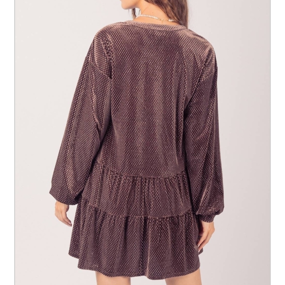 New In Chic Velvet in Rich Brown Textured V-Neck Long Sleeve Mini Dress Size L - Picture 3 of 12